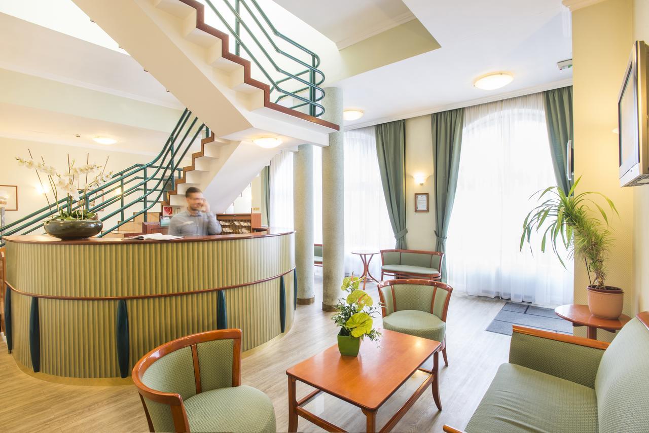Baross City Apartments Будапеща Екстериор снимка